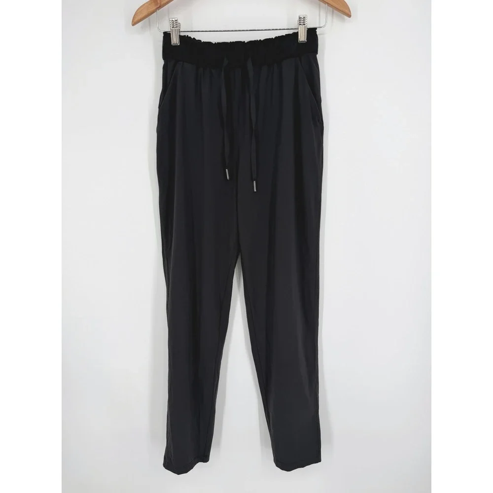 Lululemon Black Keep Moving Pants Sz 4 High Rise Relaxed